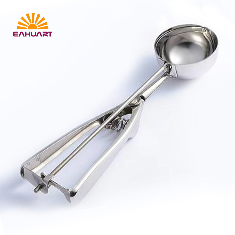Premium Stainless Ice Cream Scoop – Strong Grip, Clean Scoop